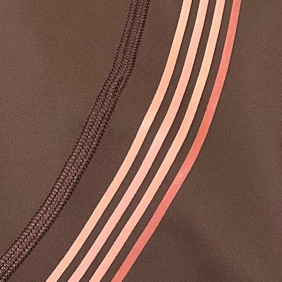 Lululemon Women's Speed Limit Crop 23"  Size 6 Reddish Brown Color - Picture 3 of 8